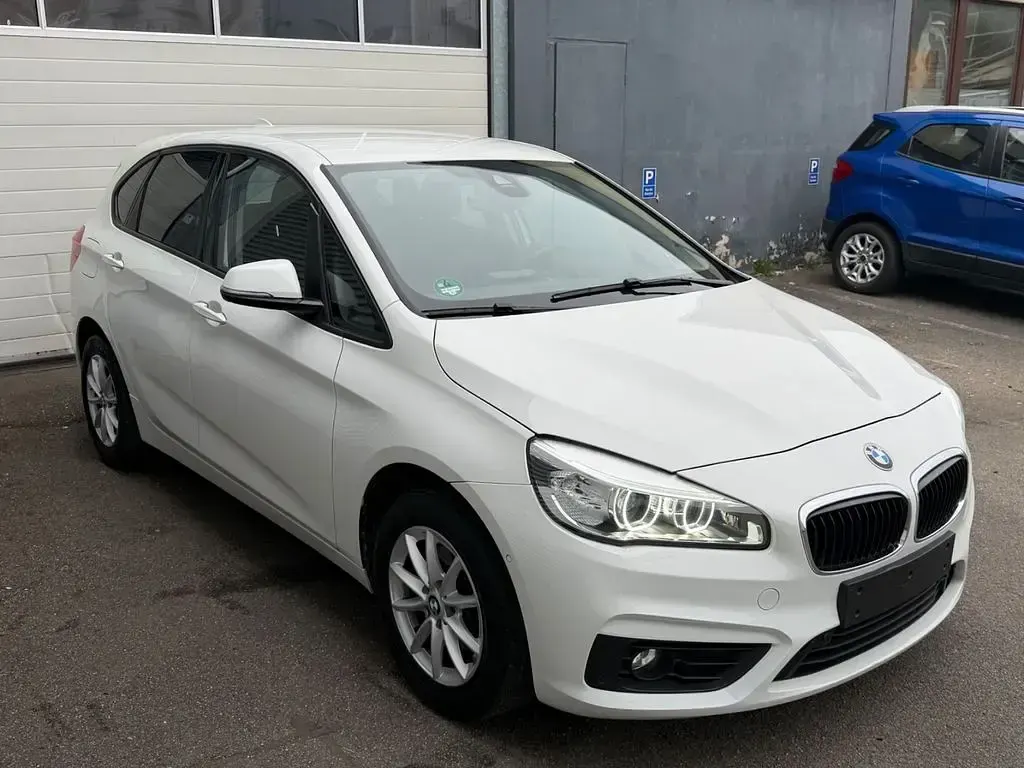 Gebraucht BMW 218 Active Tourer Advantage 136 PS (100 kW) 2016 Weiß Van / Kleinbus