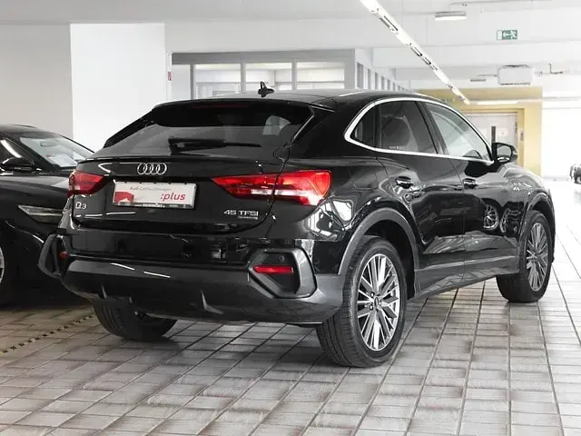 Gebraucht Audi Q3 Sportback Ambiente 245 PS (180 kW) 2022 Mythosschwarz metallic SUV