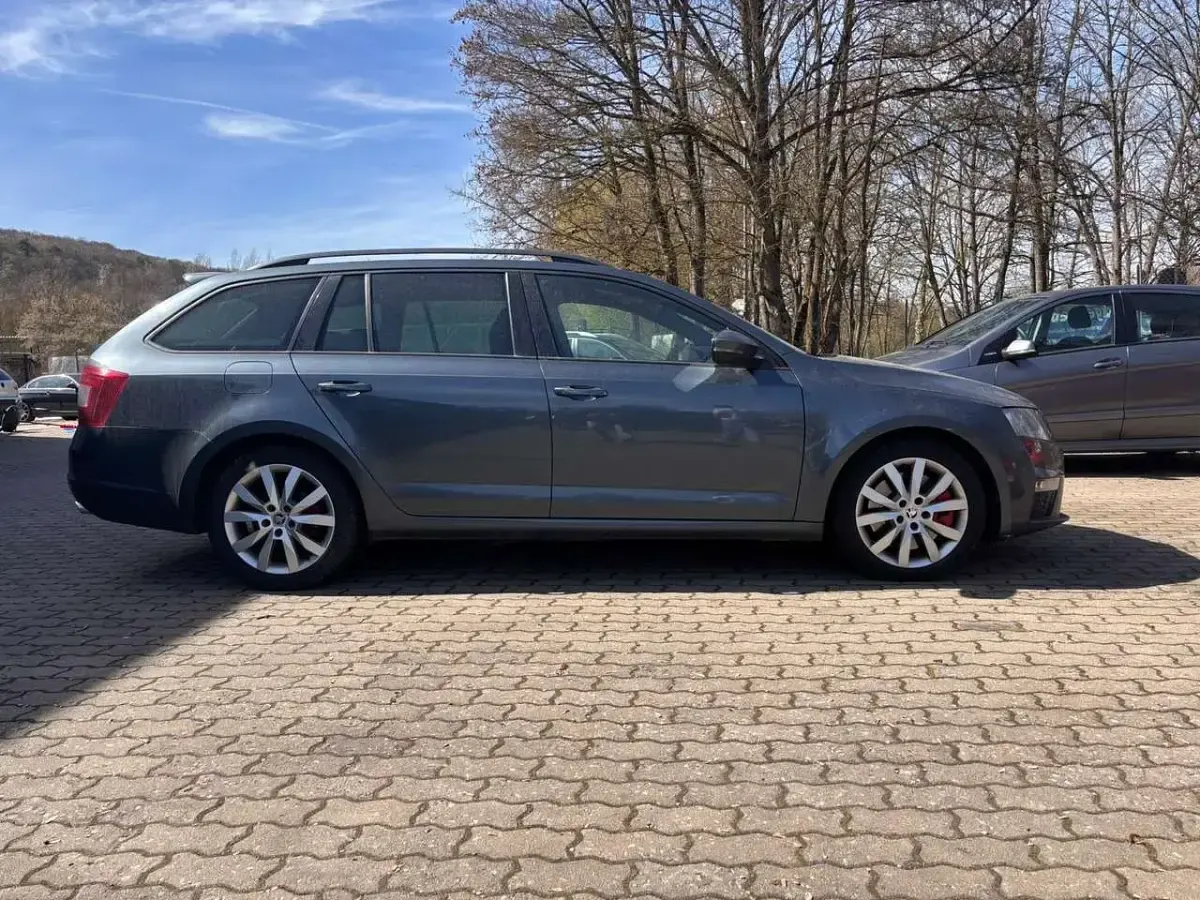 Gebraucht Skoda Octavia RS 184 PS (135 kW) 2015 Grau Kombi