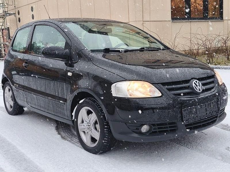 Schwarz Gebraucht 2011 VW Fox Style Kleinwagen | 2.999 € (Etwas zu teuer) - Bild 1/4
