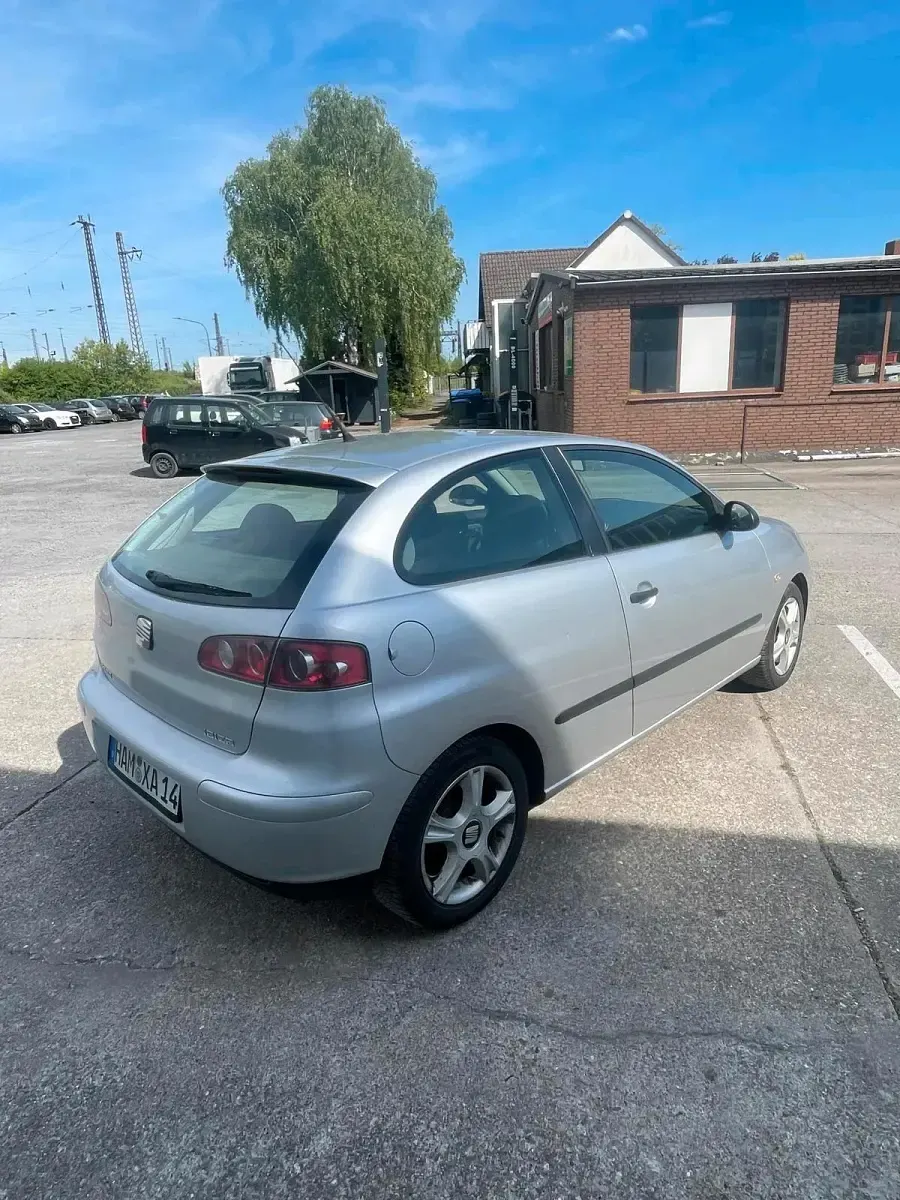 Gebraucht Seat Ibiza 65 PS (47 kW) 2004 Silber Kleinwagen