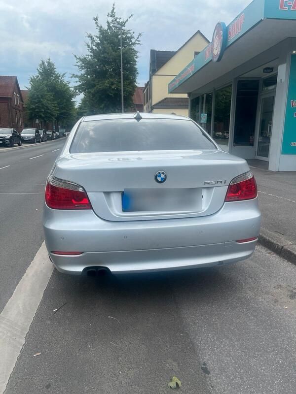 Silber Gebraucht 2007 BMW 530 Limousine | 6.000 € (Guter Preis) - Bild 1/4
