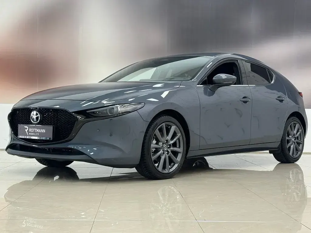 Używany Mazda 3 Exclusive 140 KM (102 kW) 2025 Szary Sedan/Limuzyna