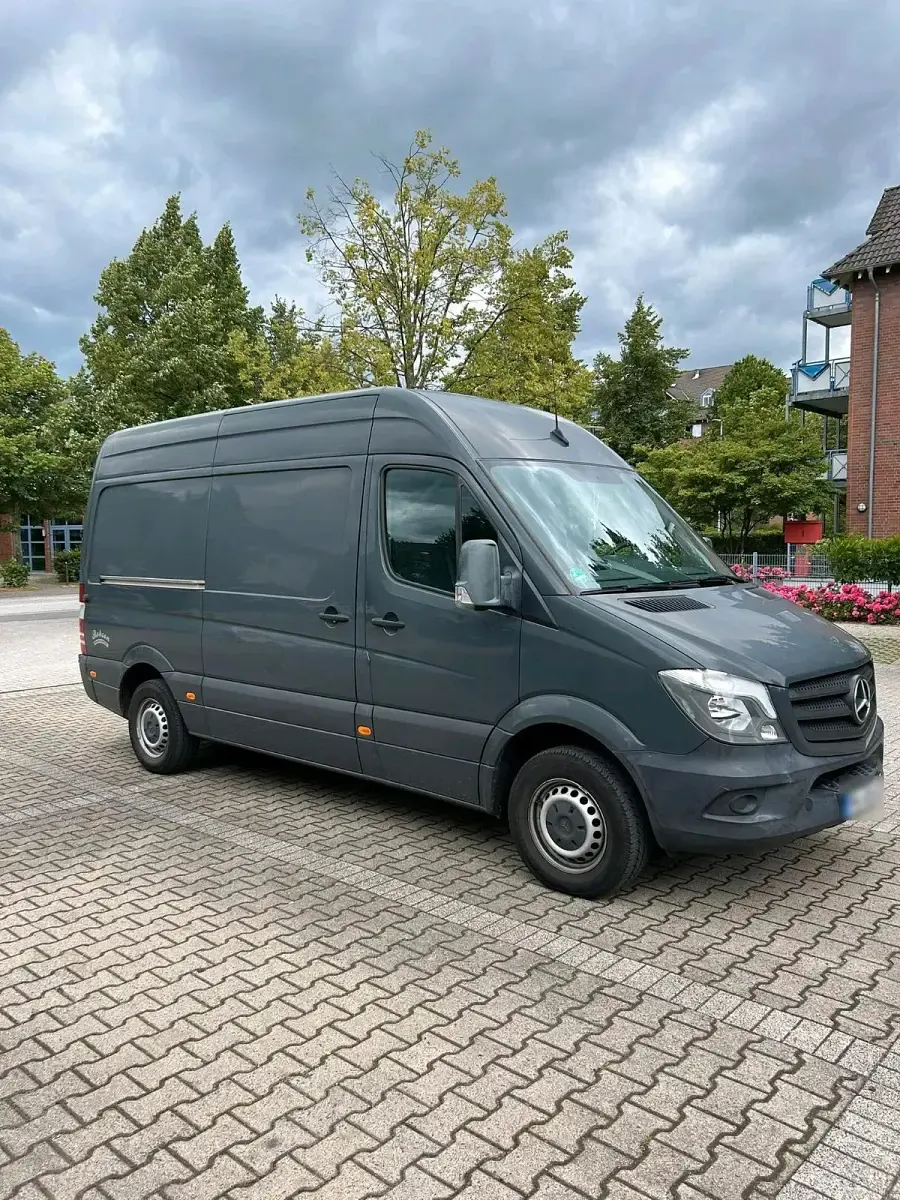 Second-hand Mercedes Sprinter 114 CP (83 kW) 2018 Gri Van
