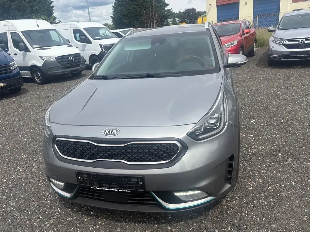 Gebraucht Kia Niro Spirit 105 PS (77 kW) 2019 Grau SUV