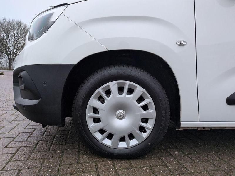 Gebraucht Opel Combo Edition 131 PS (96 kW) 2022 Weiß Limousine