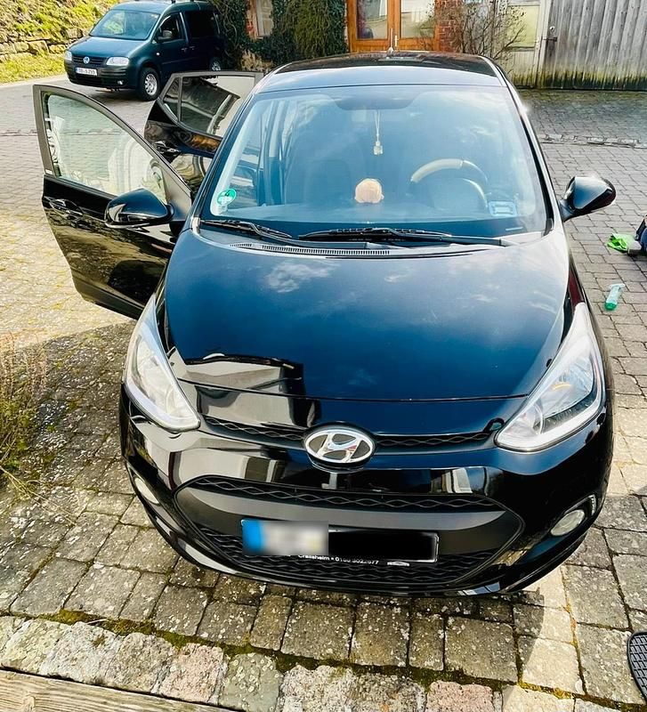 Gebraucht Hyundai i10 87 PS (63 kW) 2017 Schwarz Kleinwagen