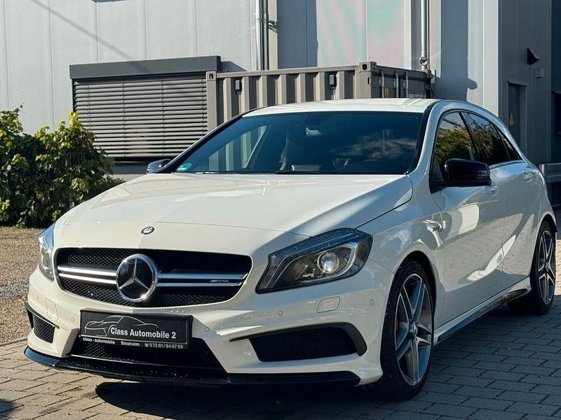 Weiß Gebraucht 2015 Mercedes A45 AMG AMG Limousine | 26.990 € (Fairer Preis) - Bild 1/4