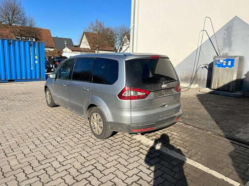 Gebraucht Ford Galaxy Trend 140 PS (102 kW) 2008 Silber Van / Kleinbus