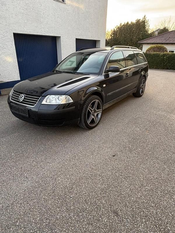 Schwarz Gebraucht 2003 VW Passat Kombi | 1.600 € (Superpreis) - Bild 1/4