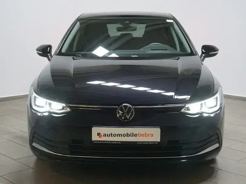 Gebraucht VW Golf VIII Active 150 PS (110 kW) 2022 Schwarz Limousine