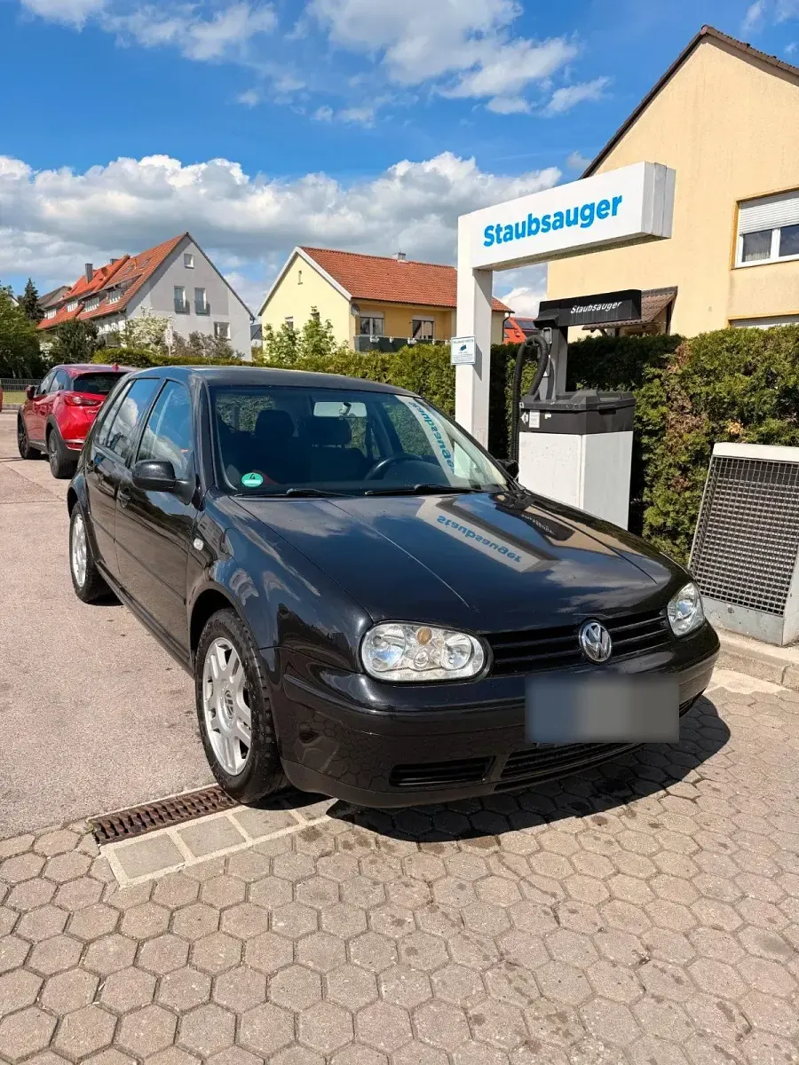 Gebraucht VW Golf IV 105 PS (77 kW) 2002 Schwarz Kleinwagen