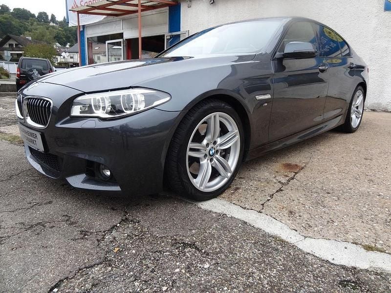 Mineralgrau Gebraucht 2015 BMW 530 M Sport Limousine | 24.990 € (Fairer Preis) - Bild 1/4