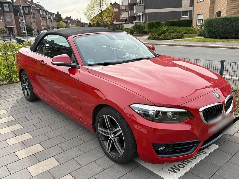 Gebraucht BMW 218 Comfort Edition 136 PS (100 kW) 2019 Rot Cabrio