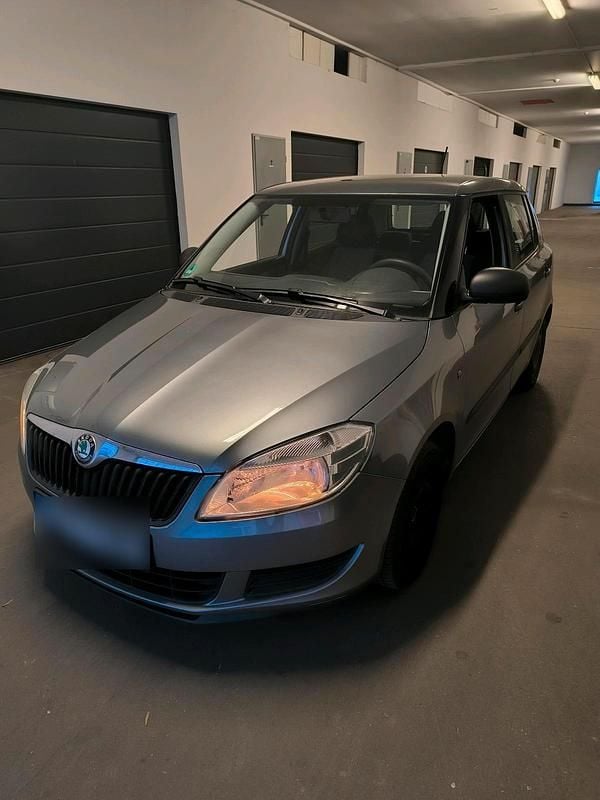 Gebraucht Skoda Fabia 2012 Grau Kleinwagen