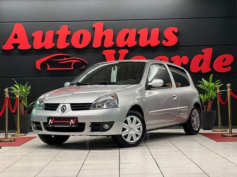 Gebraucht Renault Clio II Campus 58 PS (42 kW) 2007 Silber Kleinwagen