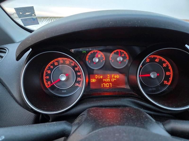 Gebraucht Fiat Punto 78 PS (57 kW) 2012 Grau Kleinwagen