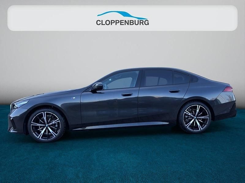 Neu BMW 520 M Sport 197 PS (144 kW) 2025 Grau Limousine