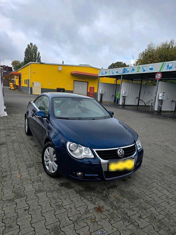 Gebraucht VW Eos 140 PS (102 kW) 2006 Blau Cabrio