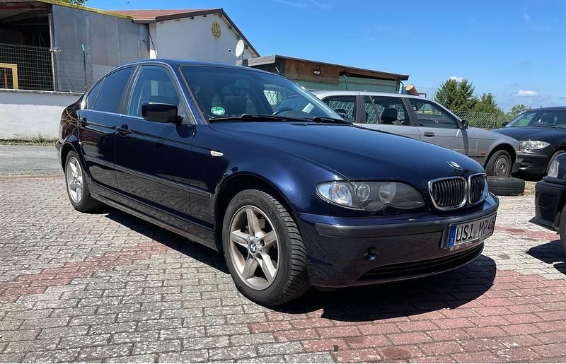 Blau Gebraucht 2003 BMW 320 Limousine | 4.500 € (Fairer Preis) - Bild 1/4