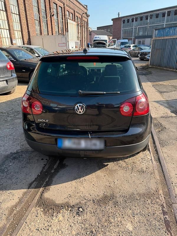 Gebraucht VW Golf V 105 PS (77 kW) 2008 Schwarz Kleinwagen