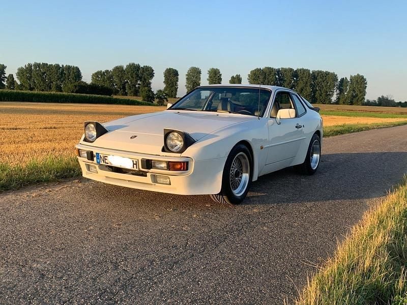 Weiß Gebraucht 1984 Porsche 944 Coupé | 24.944 € - Bild 1/4