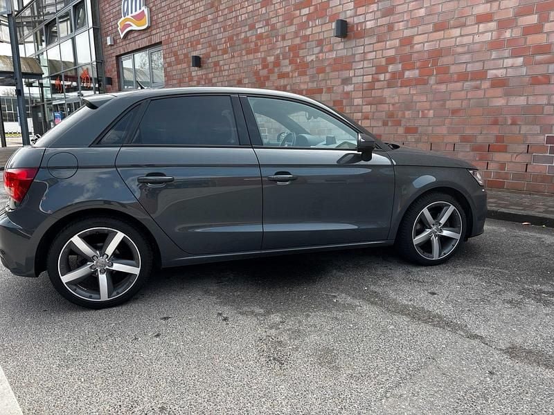 Second-hand Audi A1 Ambiente 125 CP (91 kW) 2017 Gri Hatchback