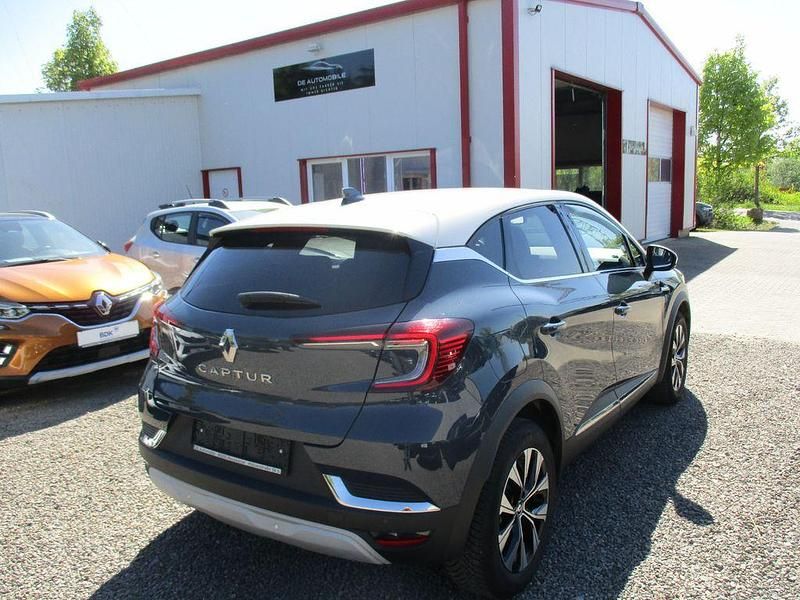Gebraucht Renault Captur Techno 140 PS (102 kW) 2022 Grau SUV