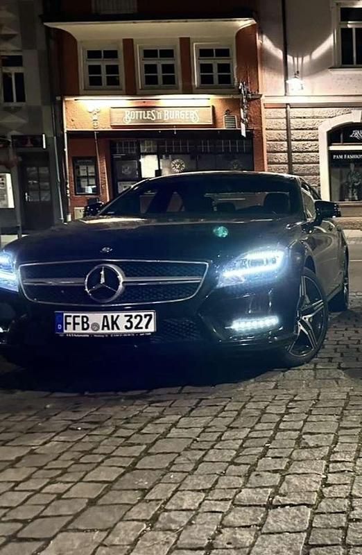 Schwarz Gebraucht 2012 Mercedes CLS500 Coupé | 27.500 € (Fairer Preis) - Bild 1/4