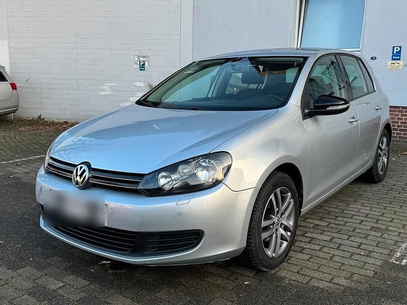 Gebraucht VW Golf VI 80 PS (58 kW) 2010 Silber Kleinwagen