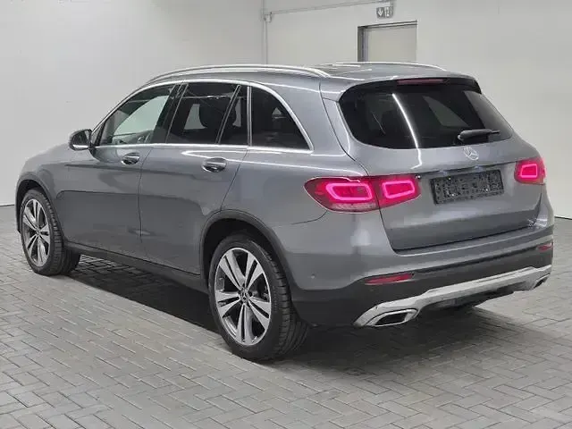 Gebraucht Mercedes GLC400d 330 PS (242 kW) 2020 Selenitgraumet. SUV