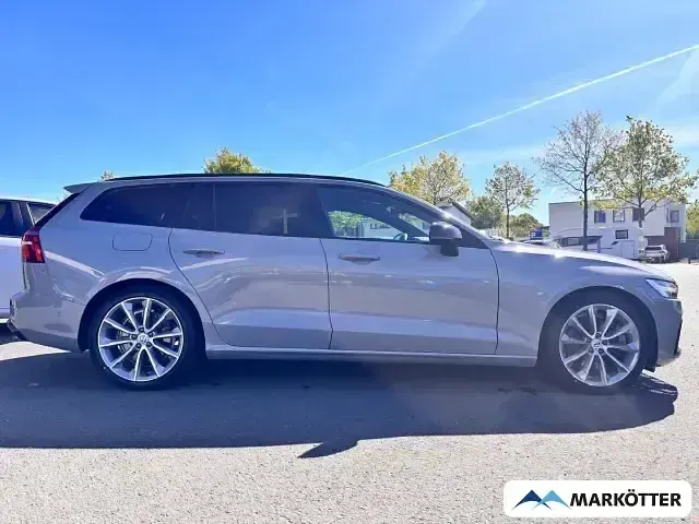Gebraucht Volvo V60 Plus 398 PS (292 kW) 2024 Grau Kombi