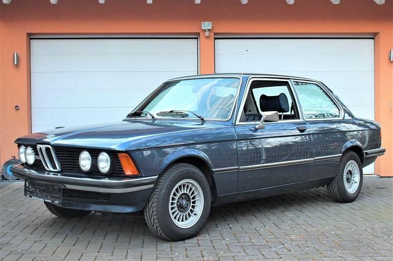 Blau Gebraucht 1979 BMW 320 Limousine | 12.950 € - Bild 1/4