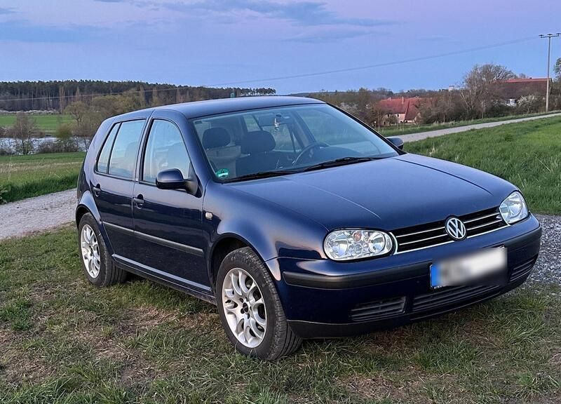 Blau Gebraucht 2000 VW Golf IV Kombi | 650 € (Superpreis) - Bild 1/4