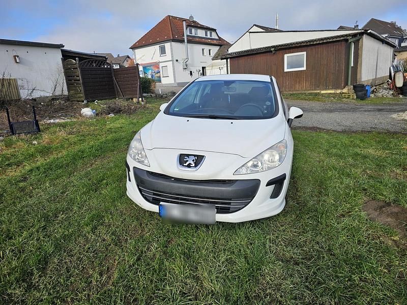 Weiß Gebraucht 2010 Peugeot 308 Kleinwagen | 1.390 € - Bild 1/4