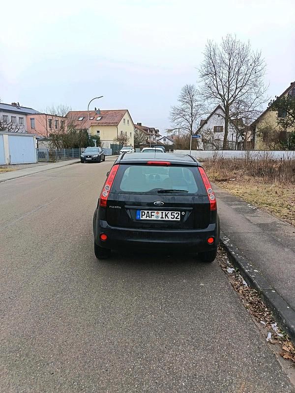 Gebraucht Ford Fiesta 60 PS (44 kW) 2008 Schwarz Kleinwagen