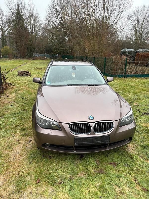 Gebraucht BMW 523 177 PS (130 kW) 2007 Braun Kombi