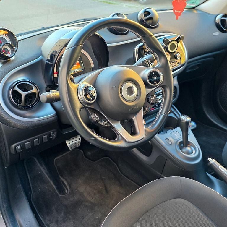 Occasion Smart ForFour Passion 90 ch (66 kW) 2018 Blanc Citadine