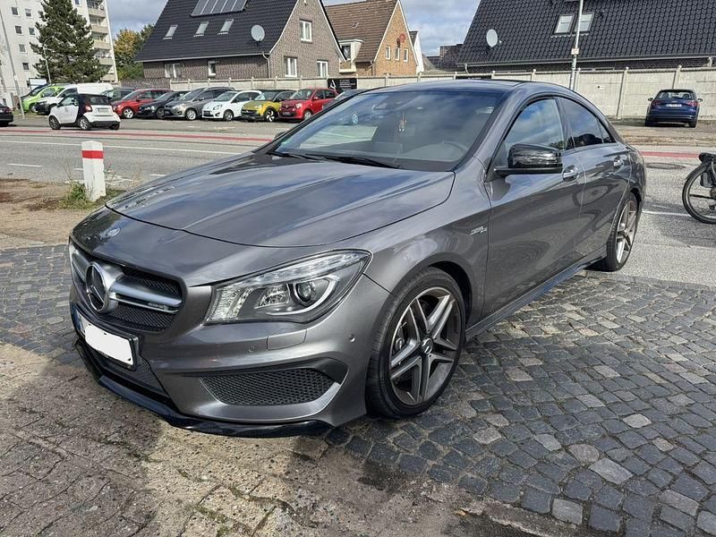 Grau Gebraucht 2016 Mercedes CLA45 AMG AMG Limousine | 25.790 € (Fairer Preis) - Bild 1/4