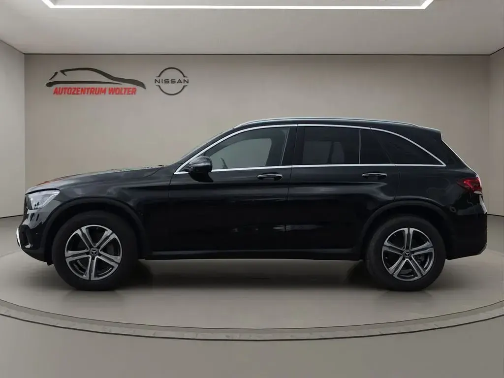 Gebraucht Mercedes GLC300 258 PS (189 kW) 2020 Schwarz SUV