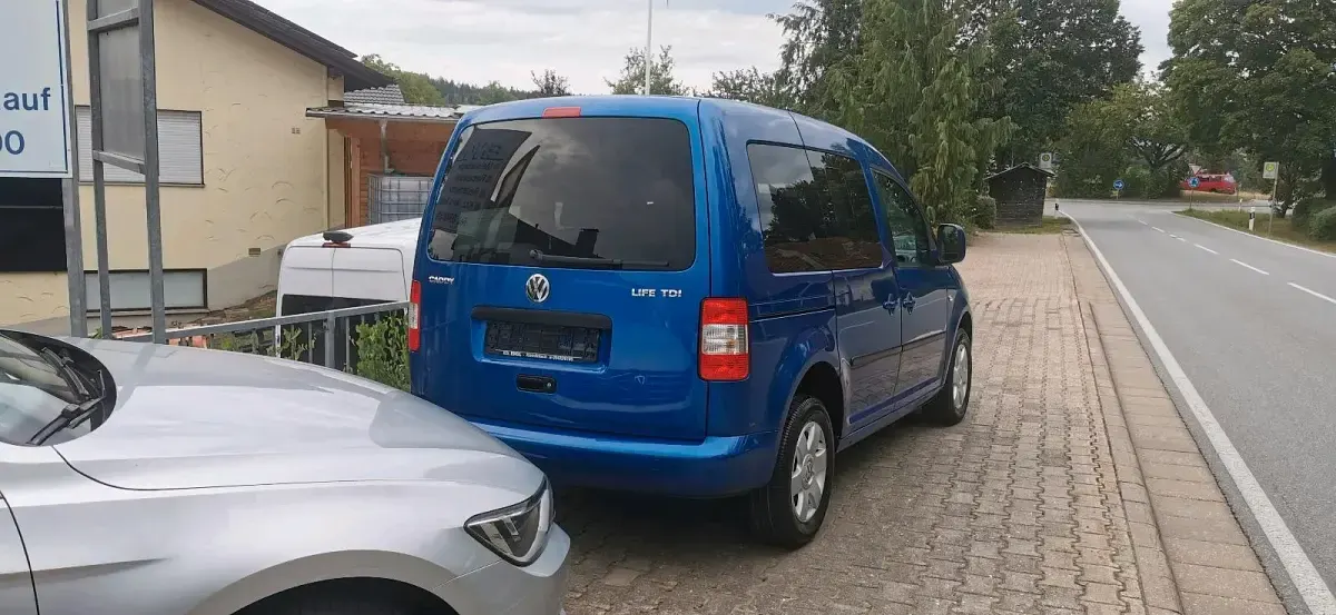 Gebraucht VW Caddy Life 105 PS (77 kW) 2009 Blau Van / Kleinbus