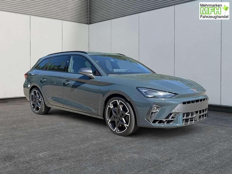 Neu Cupra Leon VZ 333 PS (244 kW) 2025 Blau Kombi
