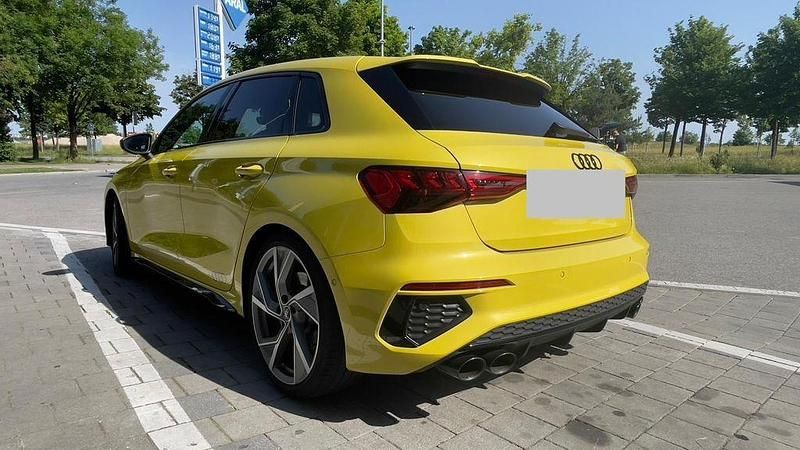 Gelb Gebraucht 2021 Audi S3 Edition .1 Coupé | 41.500 € (Fairer Preis) - Bild 1/4