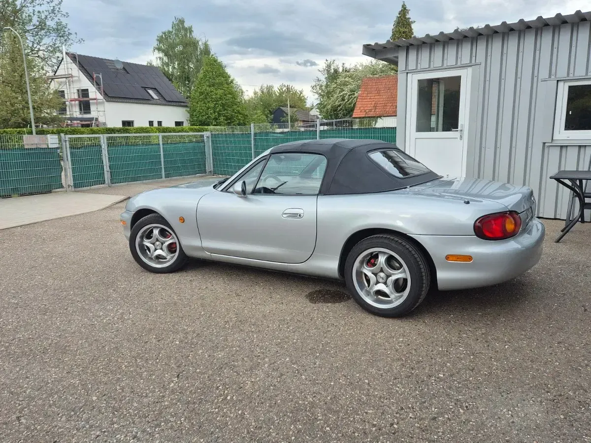 Gebraucht Mazda MX5 110 PS (80 kW) 1998 Silber Cabrio