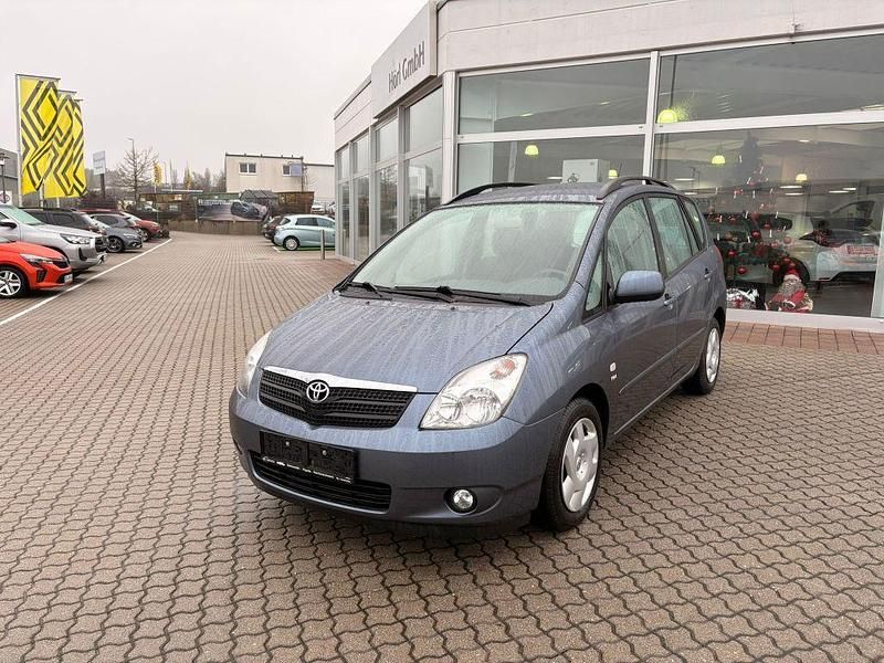 Grau Gebraucht 2002 Toyota Corolla Verso Sol Van / Kleinbus | 2.990 € (Guter Preis) - Bild 1/4