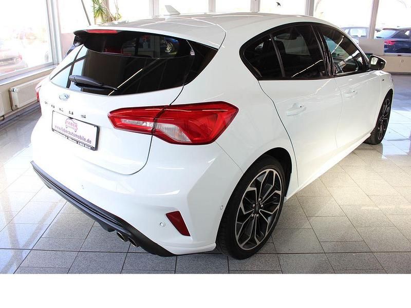 Gebraucht Ford Focus ST-Line 125 PS (91 kW) 2019 Weiß Limousine