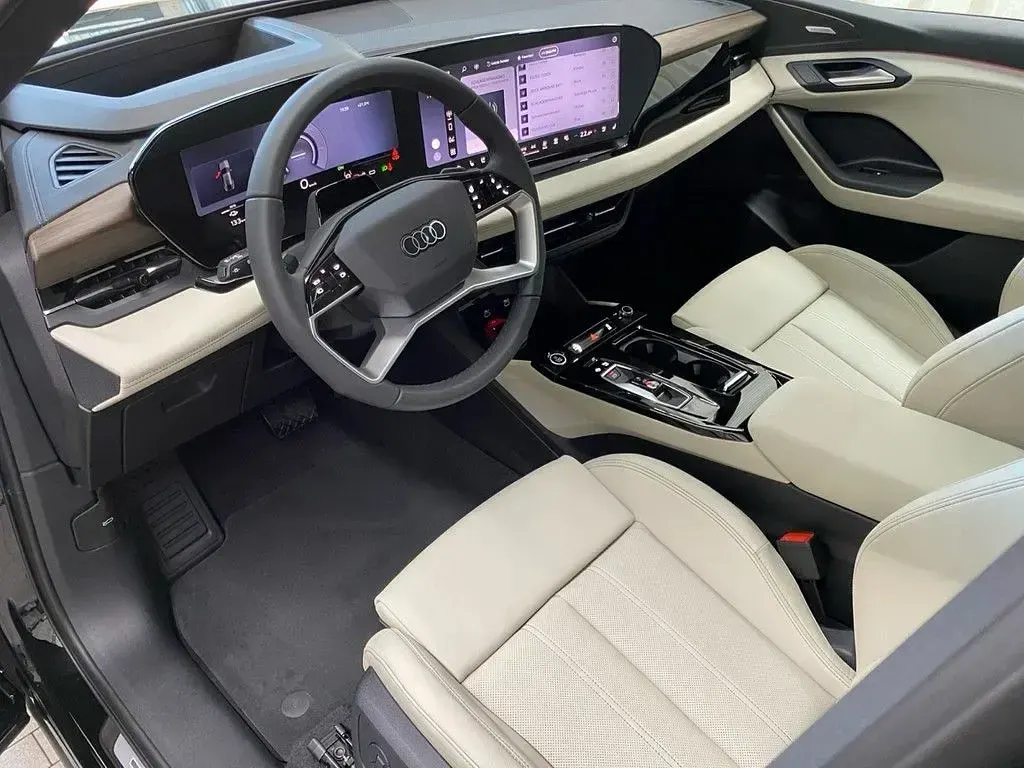Neu Audi Q6 Sportback e-tron S-Line 314 kW (428 PS) 2026 Schwarz SUV