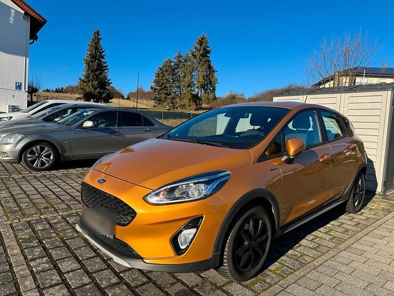 Gelb Gebraucht 2018 Ford Fiesta Active Kleinwagen | 7.990 € (Fairer Preis) - Bild 1/4