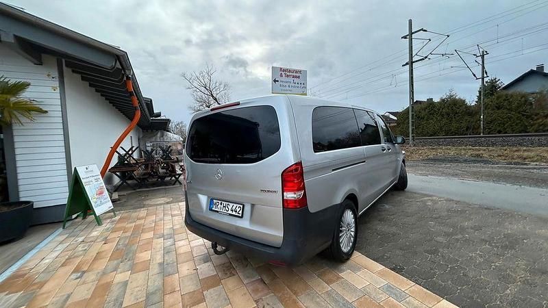 Gebraucht Mercedes Vito 163 PS (119 kW) 2019 Silber Van