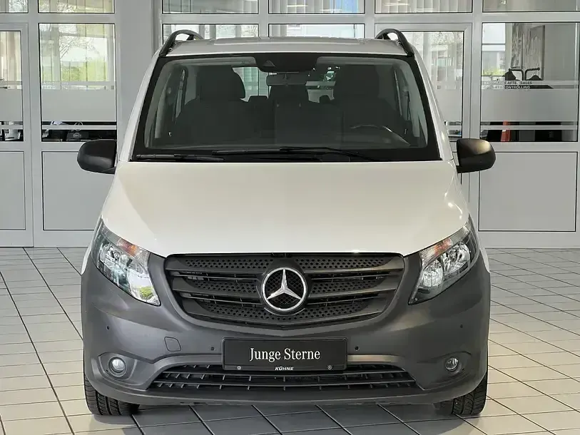Gebraucht Mercedes Vito 136 PS (100 kW) 2023 Arktikweiß Van